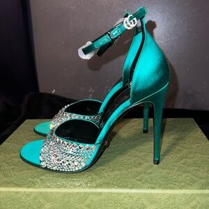 BNIB GUCCI 100mm crystal-embellished sandals